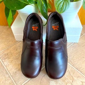 Dansko nursing shoe